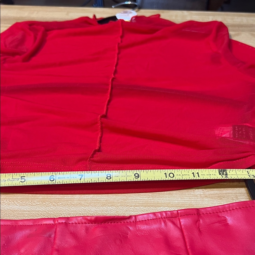 #1077+ Elegant Red Women's Skirt - Picture 5 of 11